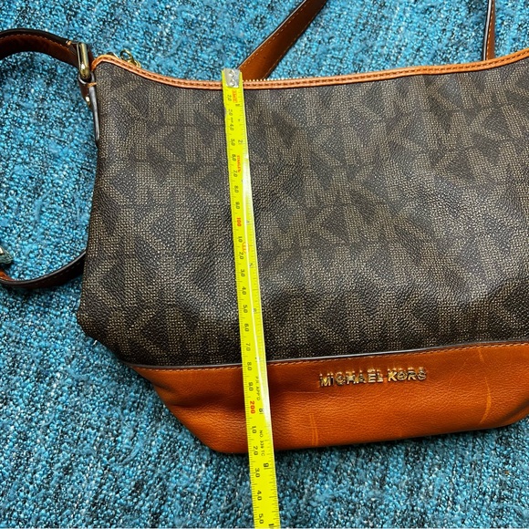 Michael Kors Bedford Monogram Messenger Crossbody Bag in Brown - Picture 11 of 12